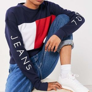 NWT Tommy Jeans cropped sweatshirt